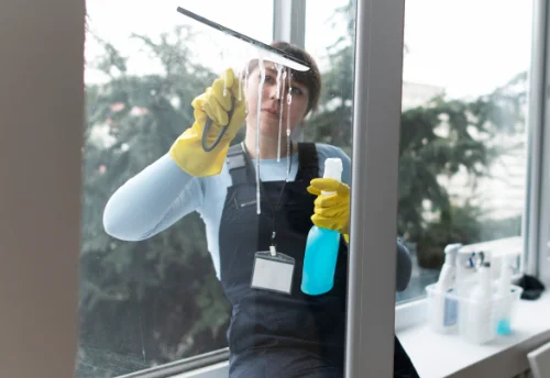 Nettoyage de vitres intérieures et extérieures à Neufmoutiers-en-Brie